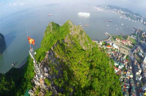 Bai tho mountain halong bay