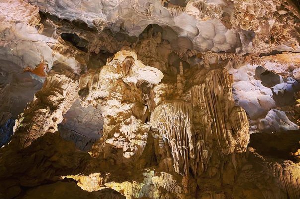 Paradise cave Halong bay